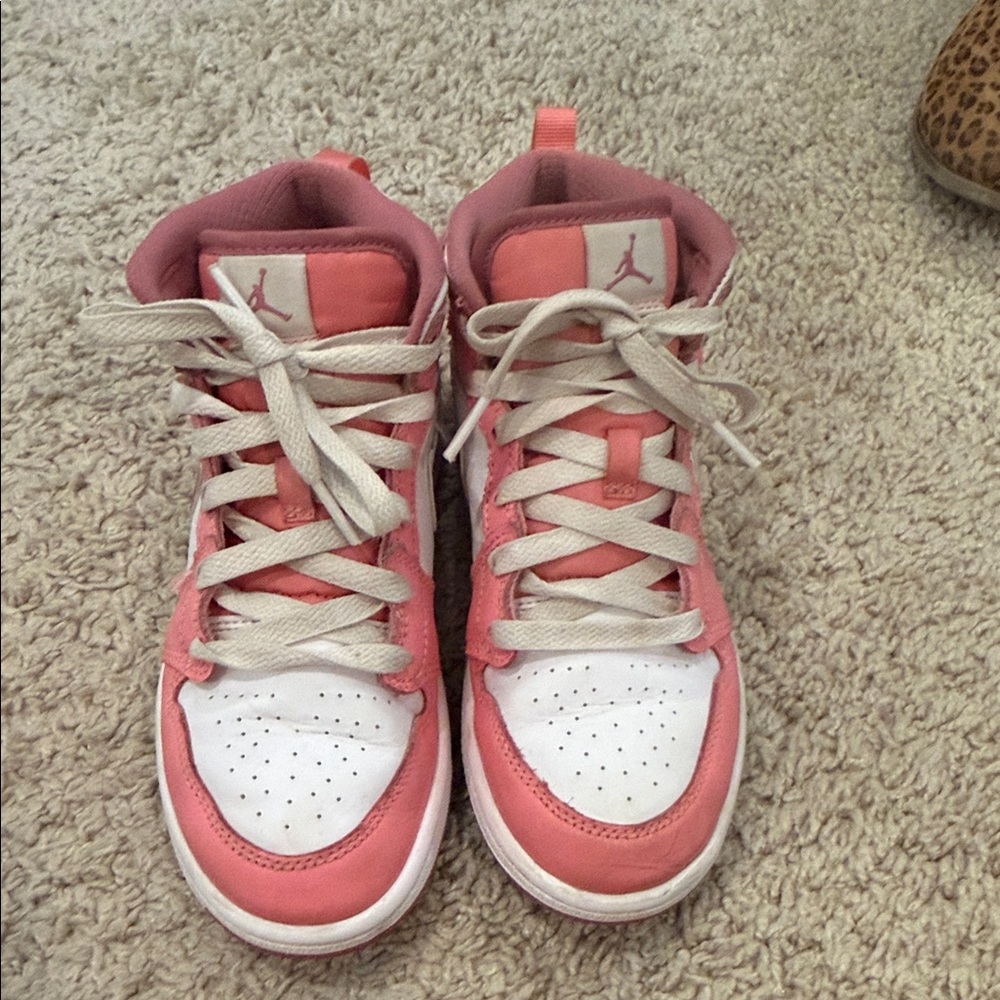 Jordan Kids Sneakers in Pink and White